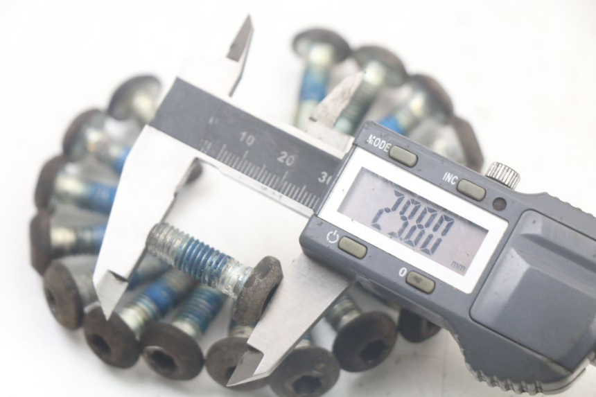 photo de VIS DISCO DEL FRENO YAMAHA FJ 3CX 1200 (1986 - 1996) - Zoom sullo stato d'uso