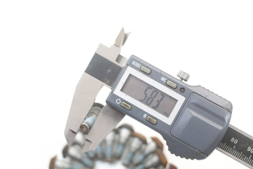 photo de BULLONE DEL DISCO DEL FRENO YAMAHA FJR ABS 1300 (2006 - 2012) - Primo piano tecnico