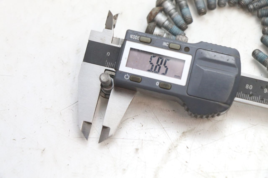 photo de BULLONE DEL DISCO DEL FRENO YAMAHA FJR 1300 (2001 - 2005) - Altra angolazione