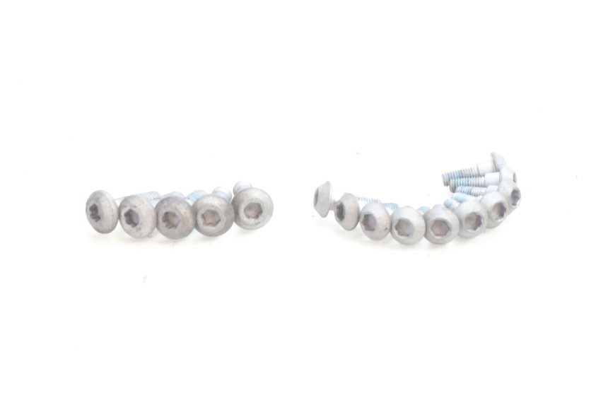 photo de BULLONE DEL DISCO DEL FRENO YAMAHA FZ8 800 (2010 - 2016) - Zoom sullo stato d'uso