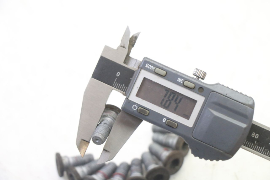 photo de BULLONE DEL DISCO DEL FRENO BMW G310 R 310 (2016 - 2020) - Altra angolazione