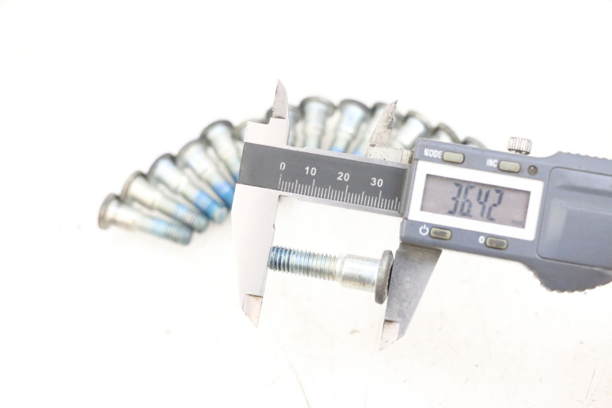 photo de BULLONE DEL DISCO DEL FRENO SUZUKI GSF N BANDIT 600 (1996 - 1999) - Altra angolazione