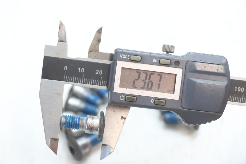 photo de BULLONE DEL DISCO DEL FRENO SUZUKI GSR 600 (2005 - 2012) - Dettaglio del componente