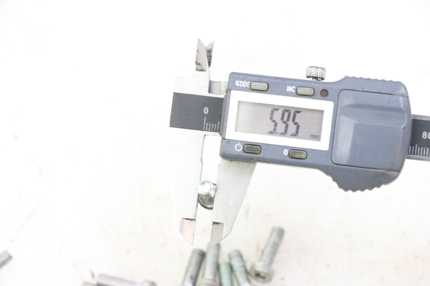 photo de BULLONE DEL DISCO DEL FRENO KEEWAY K-LIGHT KLIGHT 125 (2018 - 2025) - Primo piano tecnico