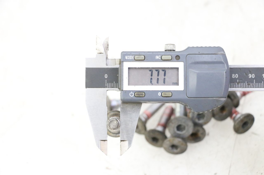 photo de BULLONE DEL DISCO DEL FRENO KAWASAKI ZR7 ZR-7 S 750 (1999 - 2004) - Zoom sullo stato d'uso