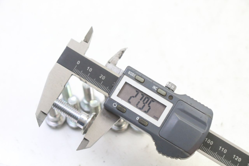 photo de BULLONE DEL DISCO DEL FRENO KIDEN KD125-G 125 (2018 - 2022) - Zoom sullo stato d'uso