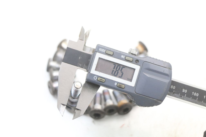 photo de VITE DISCO DEL FRENO HONDA NTV DEAUVILLE 650 (1998 - 2001) - Primo piano tecnico