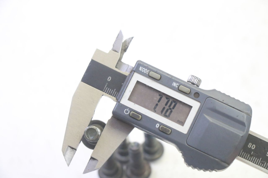 photo de BULLONE DEL DISCO DEL FRENO SYM ORBIT III 3 4T 50 (2021 - 2025) - Primo piano tecnico