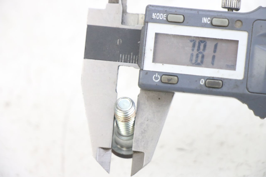 photo de VIS DISCO DEL FRENO HONDA PCX (JF28) 125 (2009 - 2011) - Zoom sullo stato d'uso