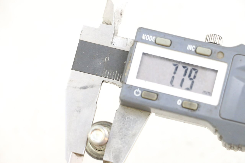 photo de VIS DISCO DEL FRENO HONDA PCX (JF47) 125 (2012 - 2013) - Zoom sullo stato d'uso