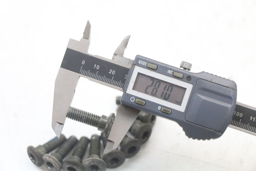 photo de BULLONE DEL DISCO DEL FRENO PEUGEOT BELVILLE 125 (2017 - 2021) - Zoom sullo stato d'uso