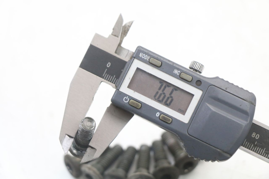 photo de BULLONE DEL DISCO DEL FRENO PEUGEOT BELVILLE 125 (2017 - 2021) - Altra angolazione