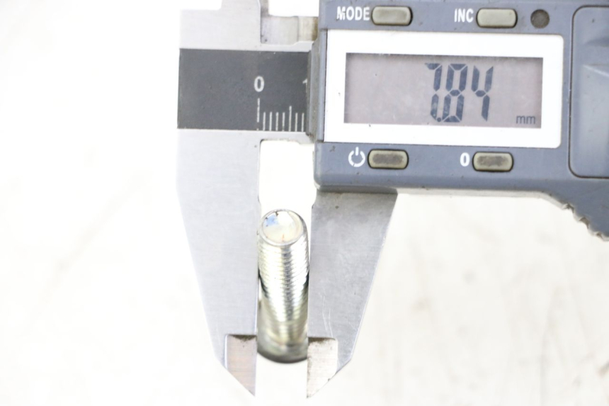 photo de BULLONE DEL DISCO DEL FRENO PEUGEOT SATELIS 125 (2013 - 2018) - Zoom sullo stato d'uso