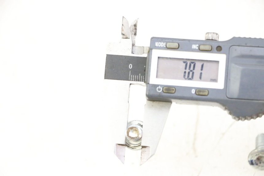 photo de BULLONE DEL DISCO DEL FRENO APOLLO RFZ 125 - Zoom sullo stato d'uso