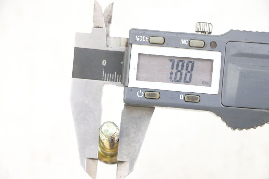 photo de BULLONE DEL DISCO DEL FRENO DAELIM S1 125 (2007 - 2016) - Zoom sullo stato d'uso