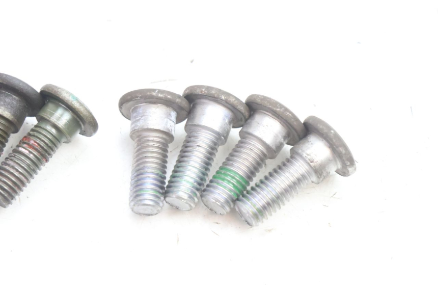 photo de BULLONE DEL DISCO DEL FRENO HONDA SH 125 (2001 - 2003) - Zoom sullo stato d'uso