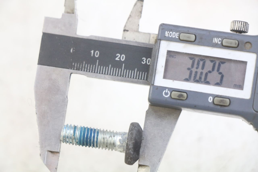 photo de VIS DISCO DEL FRENO MBK SKYLINER 125 (1998 - 2001) - Zoom sullo stato d'uso