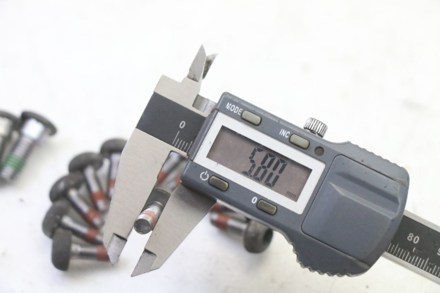 photo de BULLONE DEL DISCO DEL FRENO HONDA ST PAN EUROPEAN 1300 (2002 - 2013) - Dettagli dei punti di fissaggio