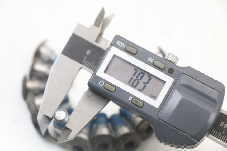 photo de BULLONE DEL DISCO DEL FRENO SUZUKI GSR 750 (2011 - 2017) - Altra angolazione