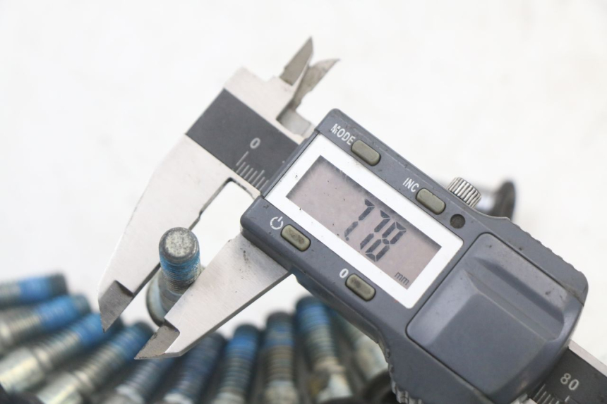 photo de BULLONE DEL DISCO DEL FRENO SUZUKI SV S 650 (1999 - 2002) - Altra angolazione