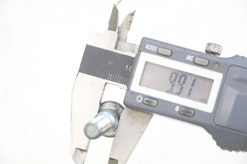 photo de VIS DISCO DEL FRENO SUZUKI SV N 650 (1999 - 2002) - Altra angolazione