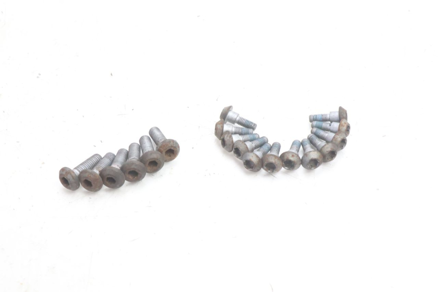 photo de BULLONE DEL DISCO DEL FRENO YAMAHA TDM ABS 900 (2002 - 2014) - Altra angolazione