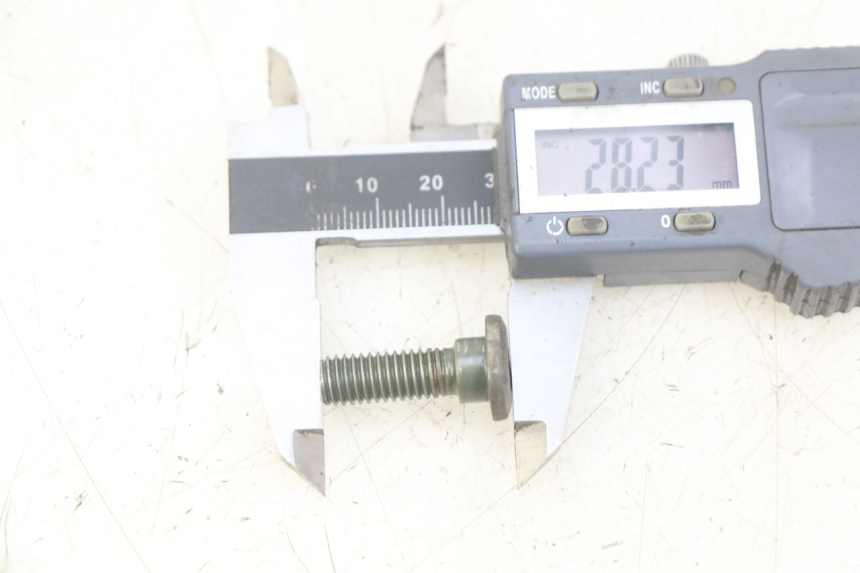 photo de VIS DISCO DEL FRENO SYM WOLF SB 125 (2011 - 2018) - Zoom sullo stato d'uso