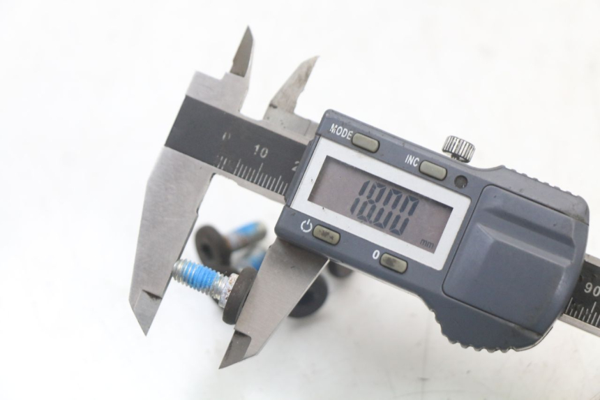 photo de VIS DISCO DEL FRENO YAMAHA X-MAX XMAX 250 (2006 - 2009) - Zoom sullo stato d'uso