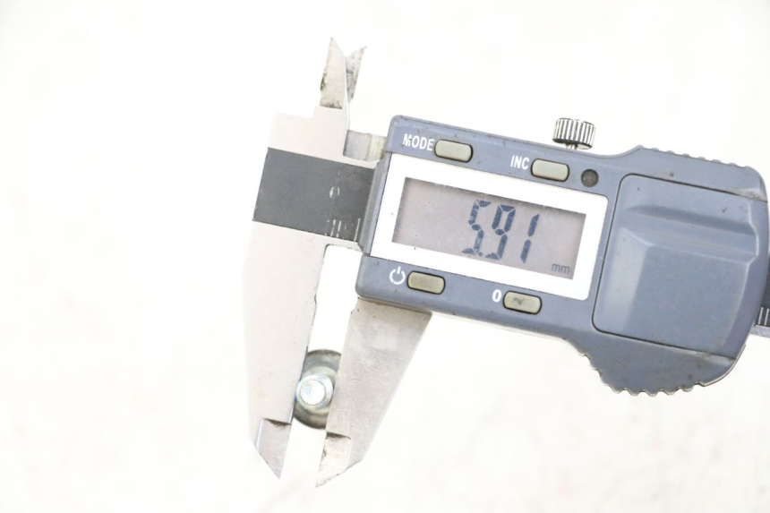 photo de VIS DISCO DEL FRENO YAMAHA XMAX X-MAX 125 (2006 - 2009) - Primo piano tecnico