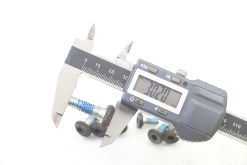 photo de VIS DISCO DEL FRENO YAMAHA XMAX X-MAX 125 (2006 - 2009) - Altra angolazione