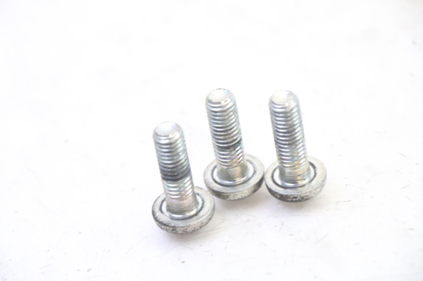 photo de BULLONE DEL DISCO DEL FRENO YAMAHA XMAX X-MAX 125 (2021 - 2025) - Zoom sullo stato d'uso