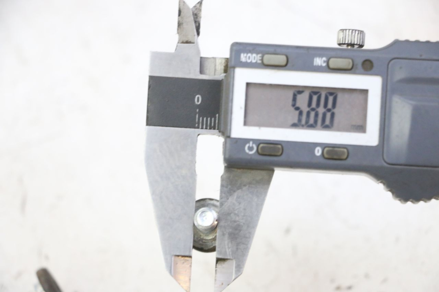 photo de VIS DISCO DEL FRENO YAMAHA X-MAX XMAX 250 (2006 - 2009) - Zoom sullo stato d'uso