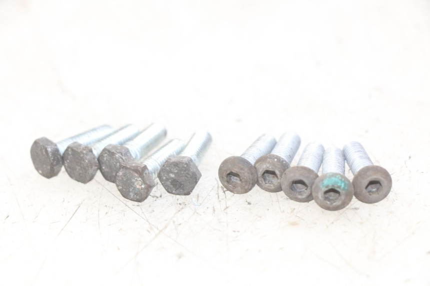 photo de VIS DISCO DEL FRENO PIAGGIO XEVO - X EVO 125 (2007 - 2017) - Vista d'insieme del prodotto