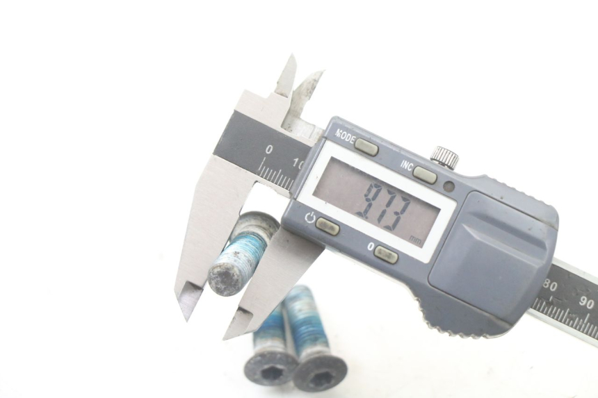 photo de BULLONE DEL DISCO DEL FRENO YAMAHA AEROX 50 (1997 - 2006) - Primo piano tecnico