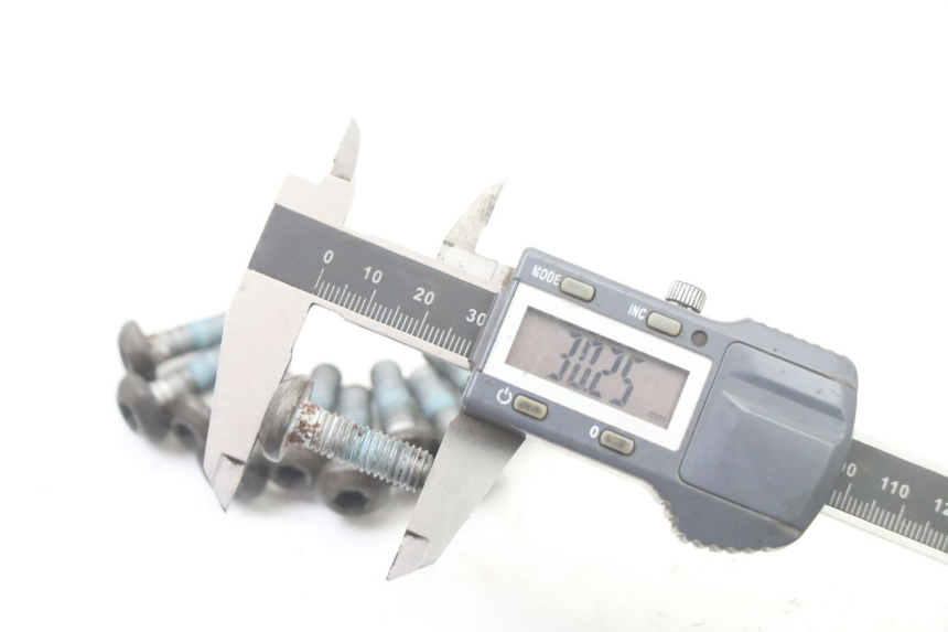 photo de BULLONE DEL DISCO DEL FRENO YAMAHA FZS FAZER 600 (2001 - 2003) - Altra angolazione