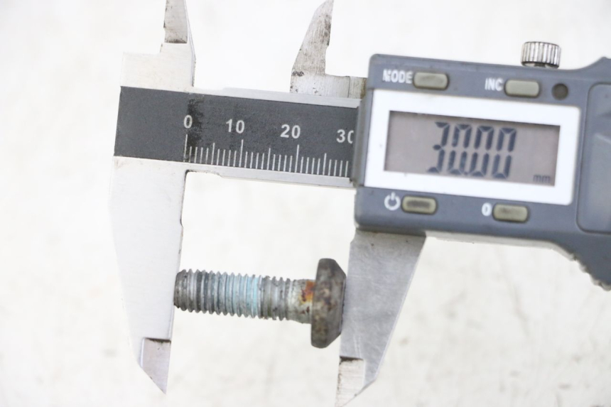 photo de BULLONE DEL DISCO DEL FRENO YAMAHA FZS FAZER 600 (2001 - 2003) - Dettaglio del componente