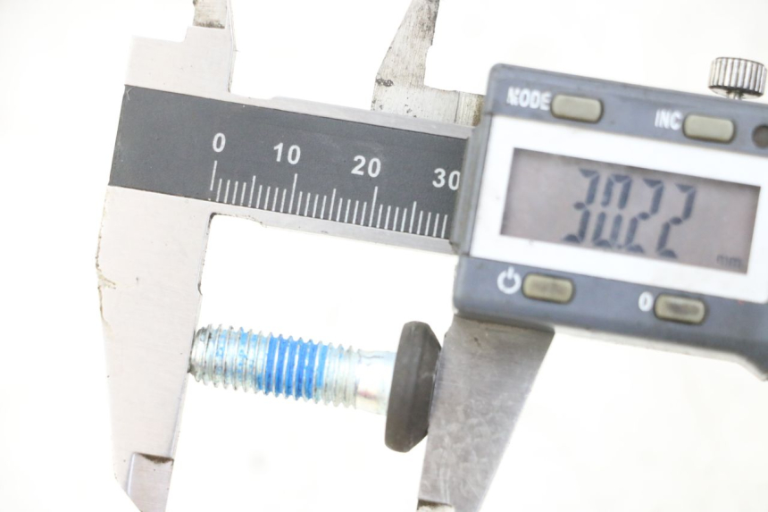 photo de BULLONE DEL DISCO DEL FRENO YAMAHA NEOS NEO'S 4T 50 (2008 - 2016) - Zoom sullo stato d'uso