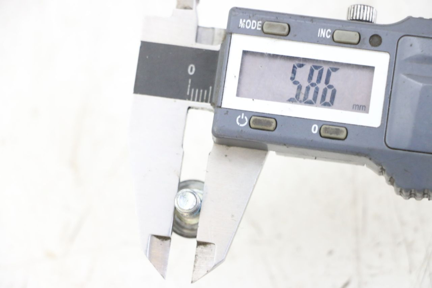 photo de BULLONE DEL DISCO DEL FRENO YAMAHA X-MAX XMAX ABS 250 (2010 - 2014) - Zoom sullo stato d'uso