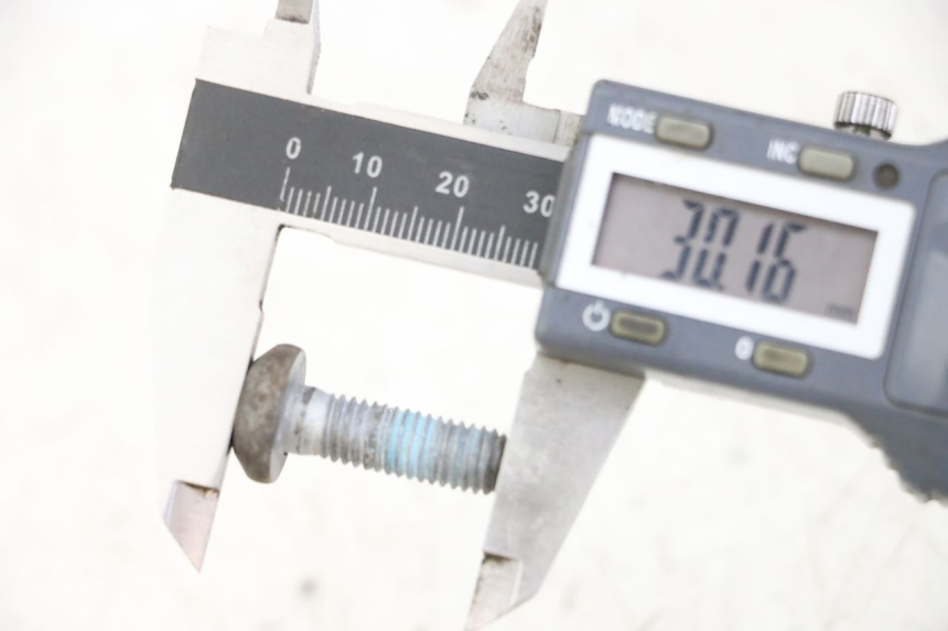 photo de BULLONE DEL DISCO DEL FRENO YAMAHA XJ6 600 (2008 - 2016) - Altra angolazione