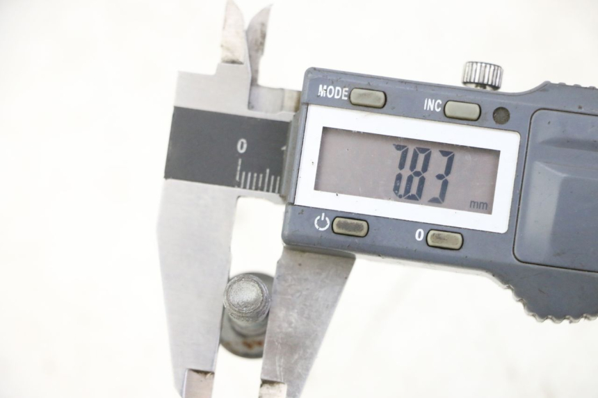 photo de BULLONE DEL DISCO DEL FRENO YAMAHA XJ6 600 (2008 - 2016) - Primo piano tecnico