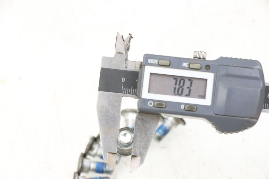 photo de BULLONE DEL DISCO DEL FRENO YAMAHA YFM R RAPTOR 250 (2008 - 2014) - Dettaglio del componente