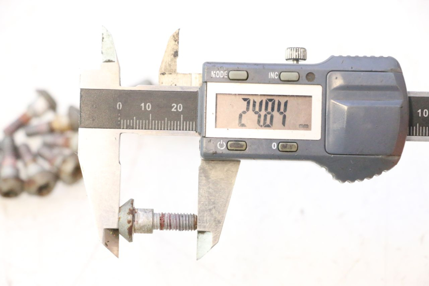 photo de BULLONE DEL DISCO DEL FRENO YAMAHA YZF R6 600 (2008 - 2009) - Stato della superficie e materiale